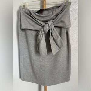 NWOT Bongo gray women's skirt with attached belt/bow/knot design size medium